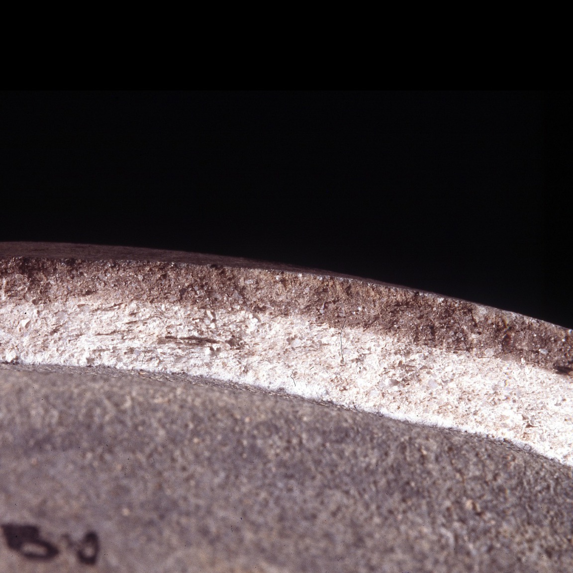 Plate 4: Fresh sherd break of GAB RE (width of field 24 mm)