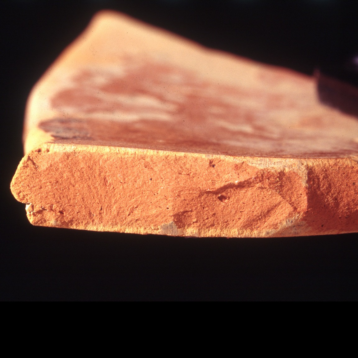 Plate 22: Fresh sherd break of ARG SA (width of field 24 mm)