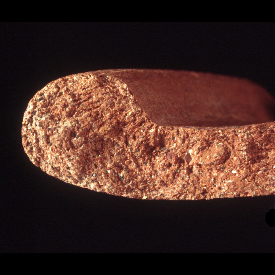 Plate 30: Fresh sherd break of CAM PR 1 (width of field 24 mm)