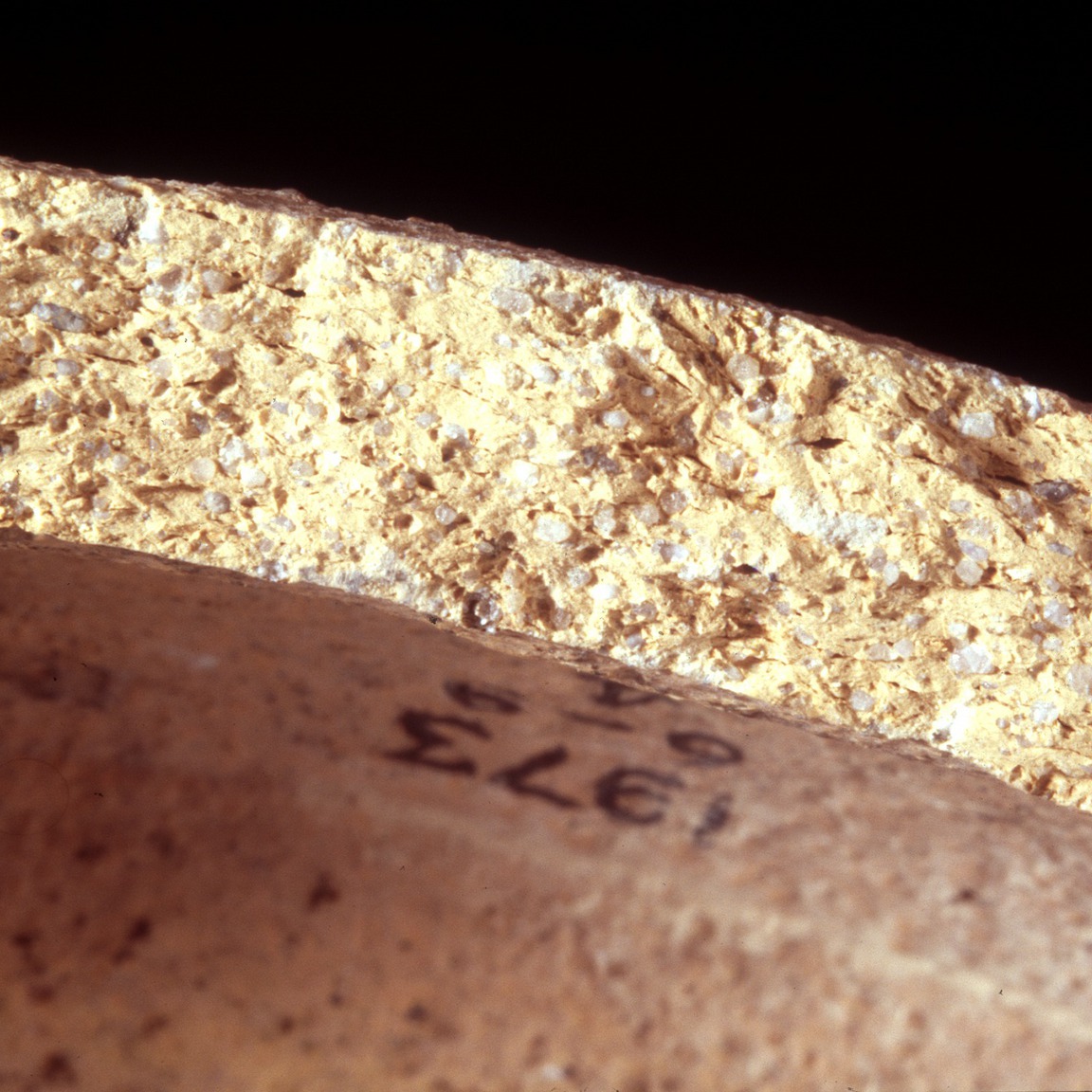 Plate 52: Fresh sherd break of SPE OX (width of field 24 mm)