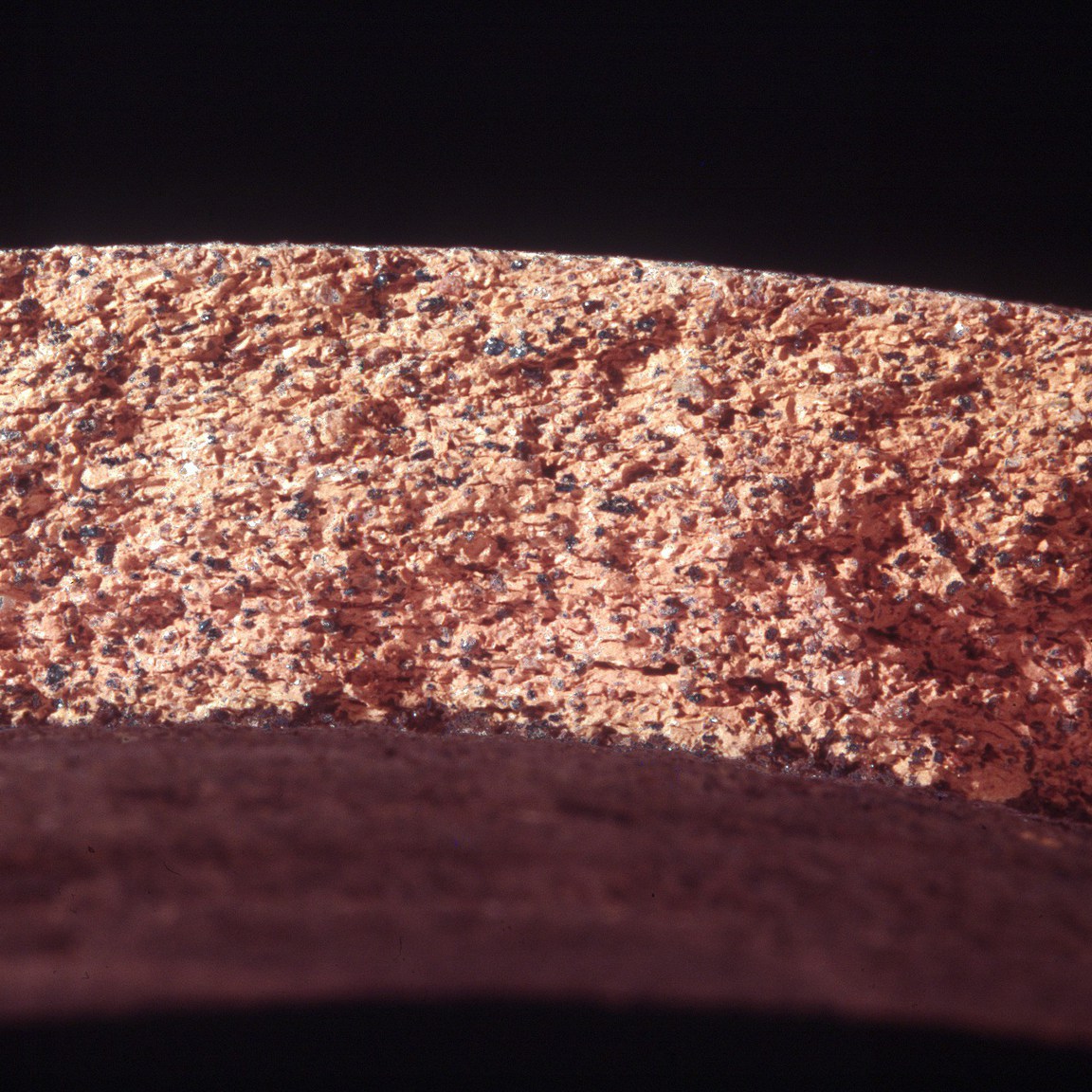 Plate 65: Fresh sherd break of CAM AM 1 (width of field 24 mm)