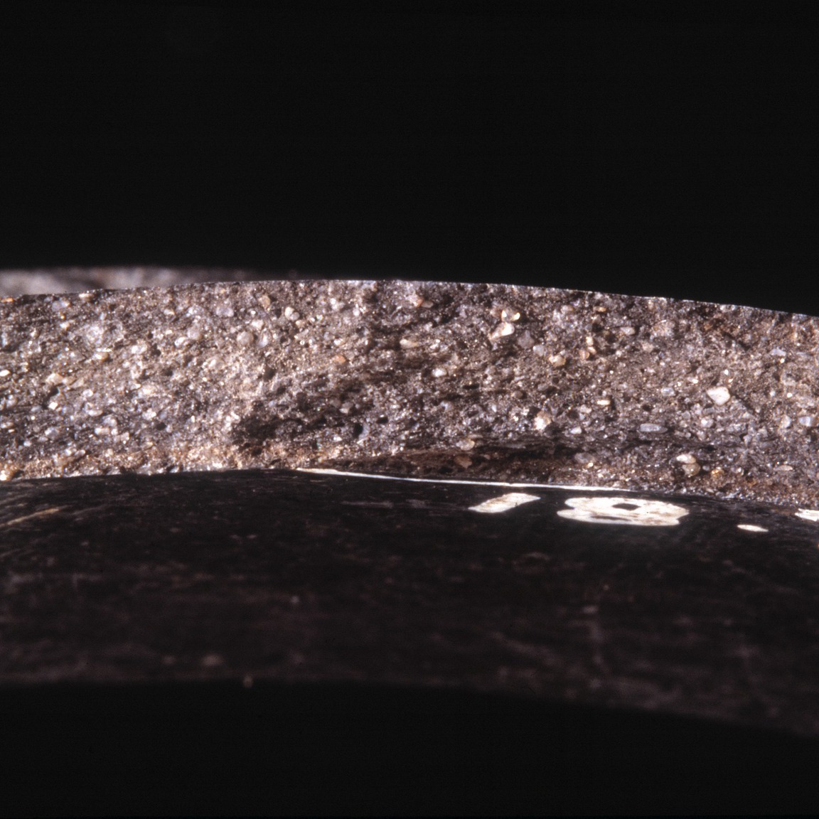 Plate 104: Fresh sherd break of COL BB 2 (width of field 24 mm)