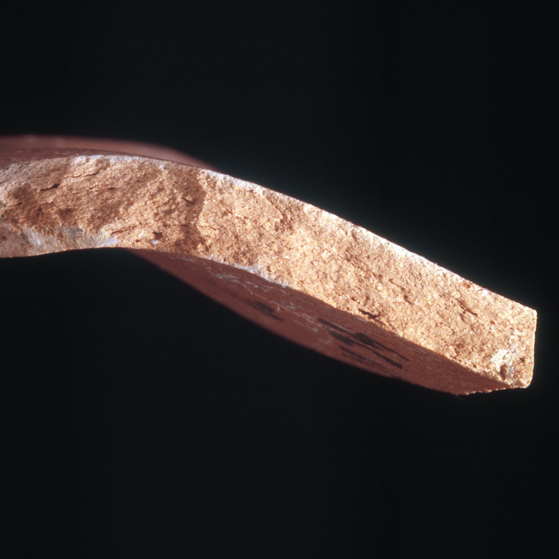 Plate 140: Fresh sherd break of GRC CC (width of field 24 mm)